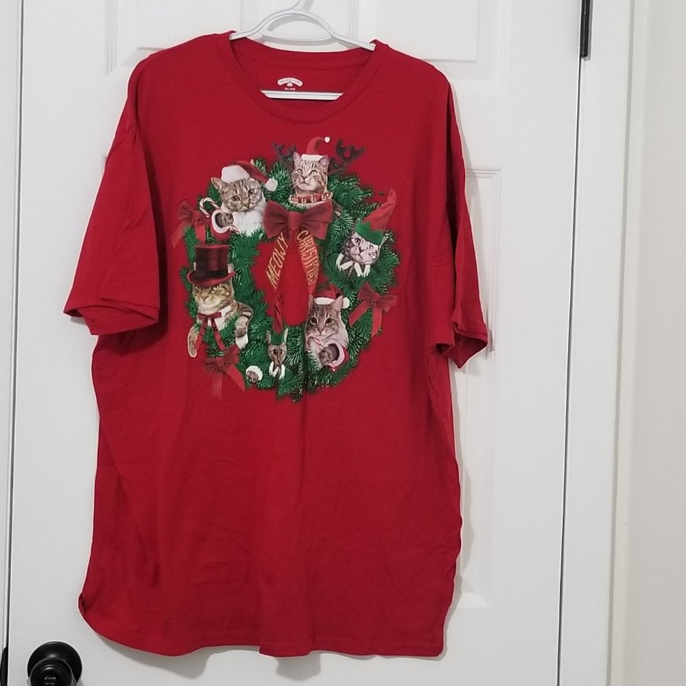 Holiday Time Meowy Christmas tee size 2XL